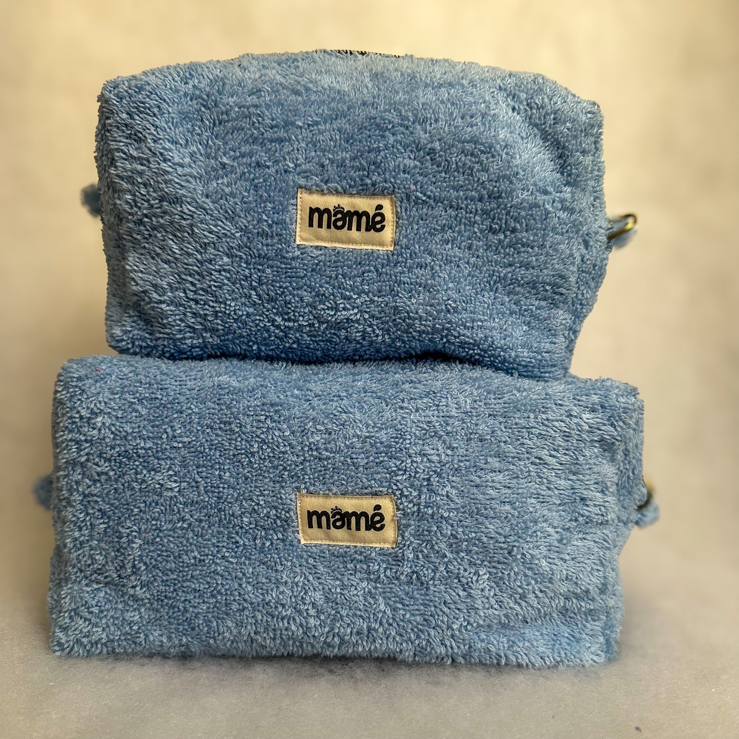La trousse en éponge BLEU CLAIR