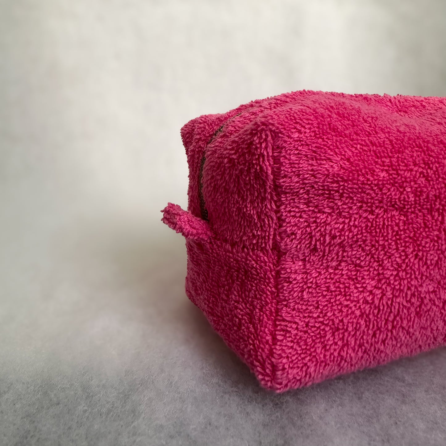 La trousse en éponge ROSE FLASHY