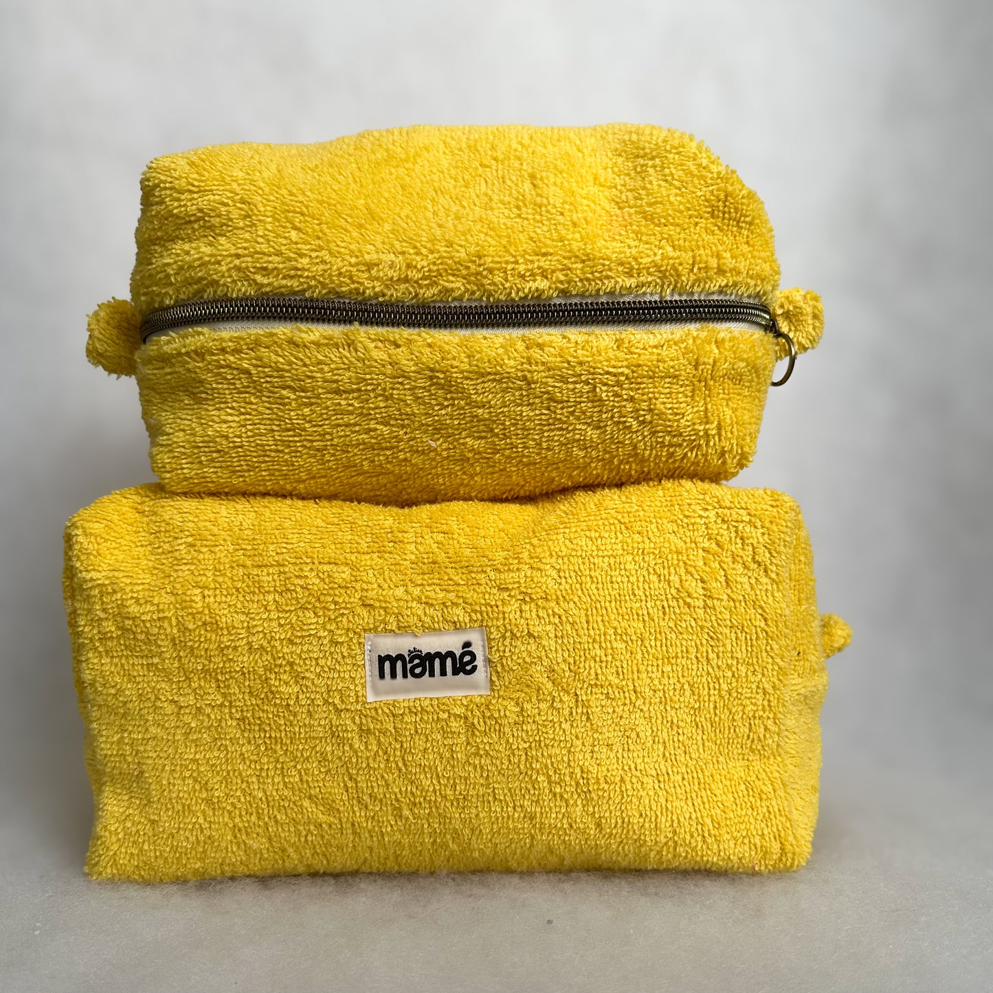La trousse en éponge JAUNE