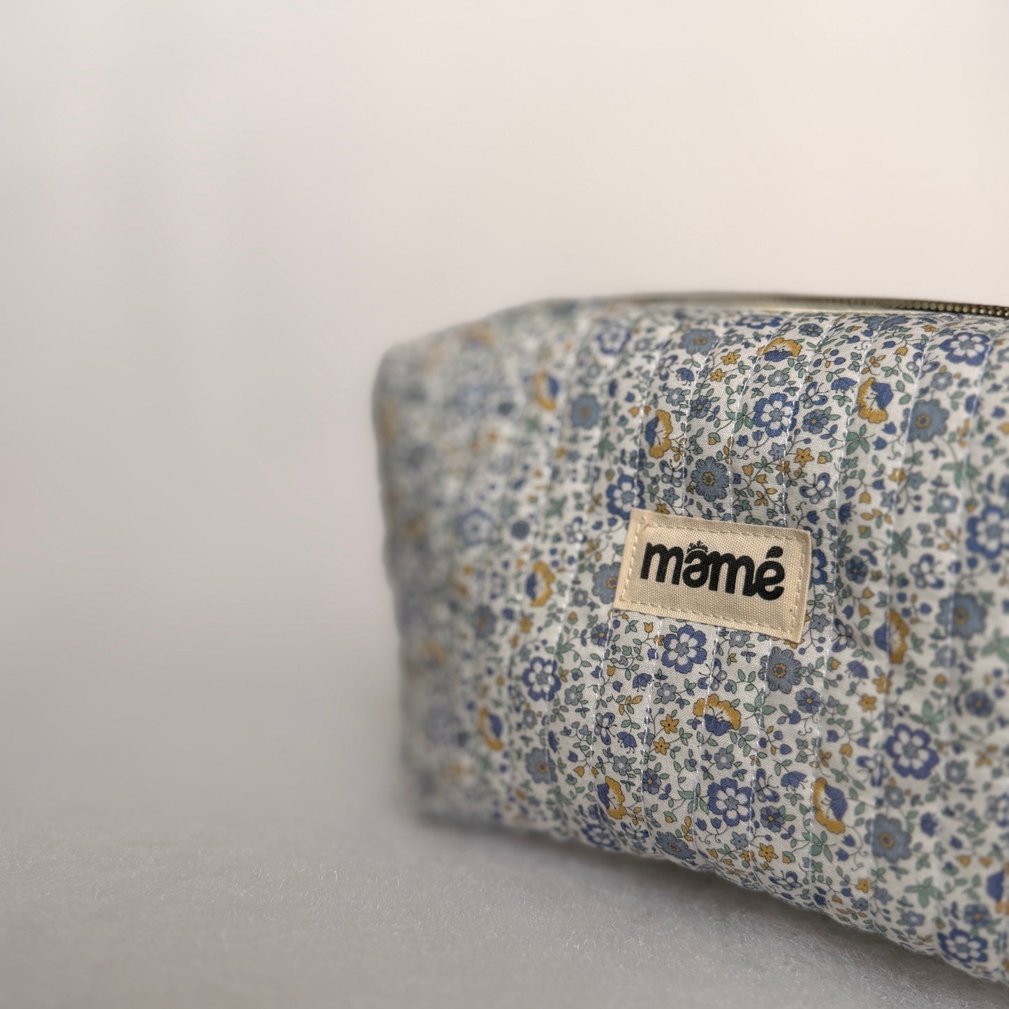 La trousse FLEURS BLEUES